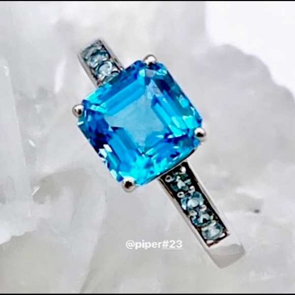 Brazilian Blue Topaz 2 1/2-carat Gemstone Sterling Silver Ring -size 9 - Picture 3 of 11